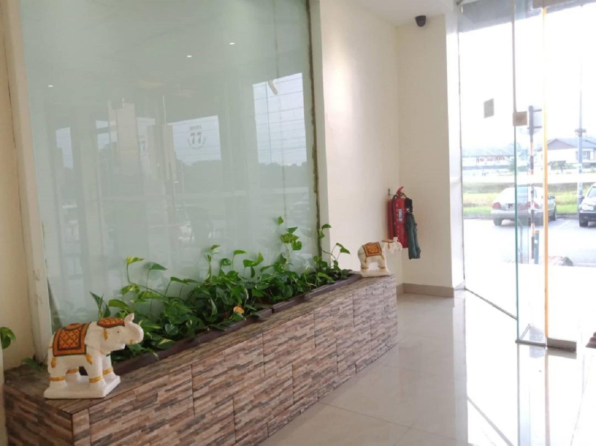 Vista Lobby Hotel 77