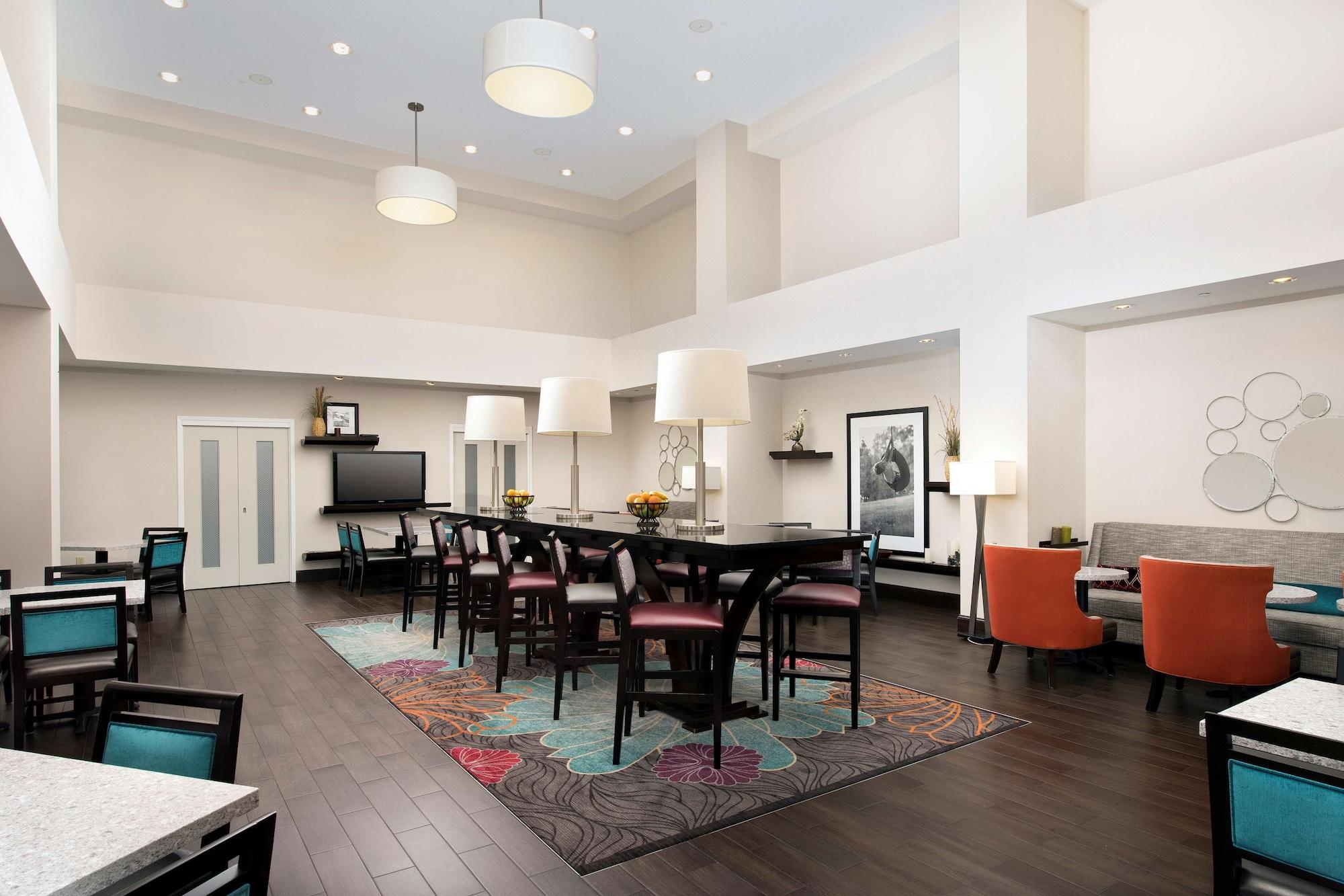 Vista Lobby Hampton Inn & Suites Athens-I-65 (Huntsville Area)