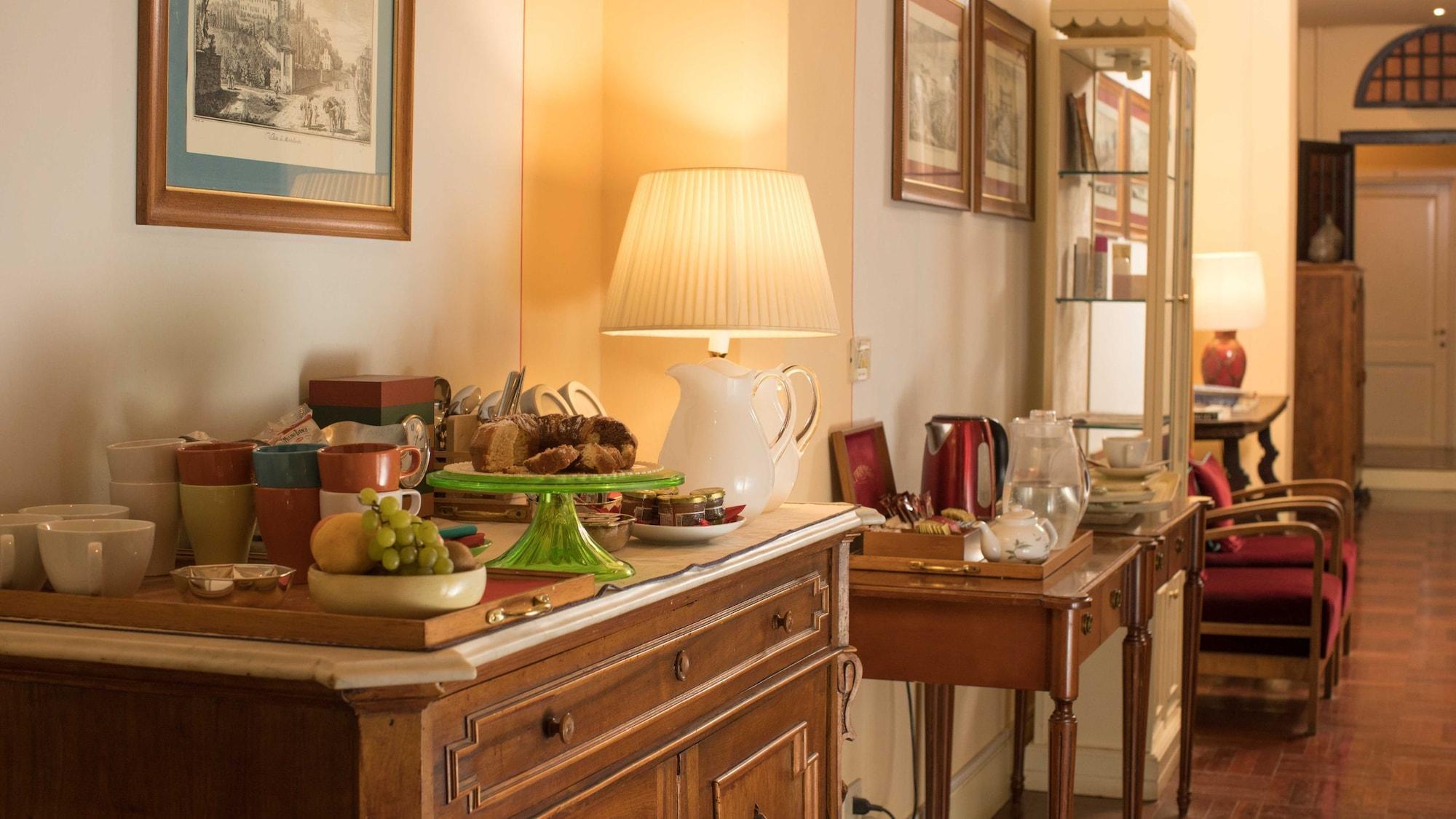 Bar/Salón Residenza Johanna I