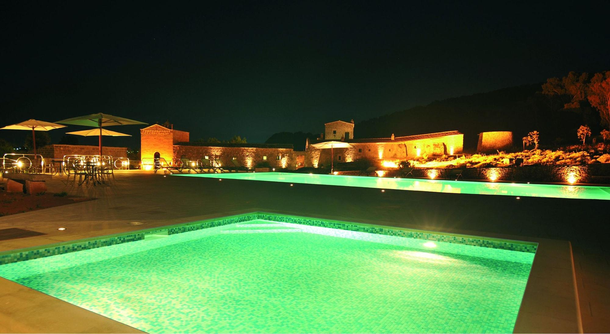 Vista Piscina Masseria Pizzofalcone