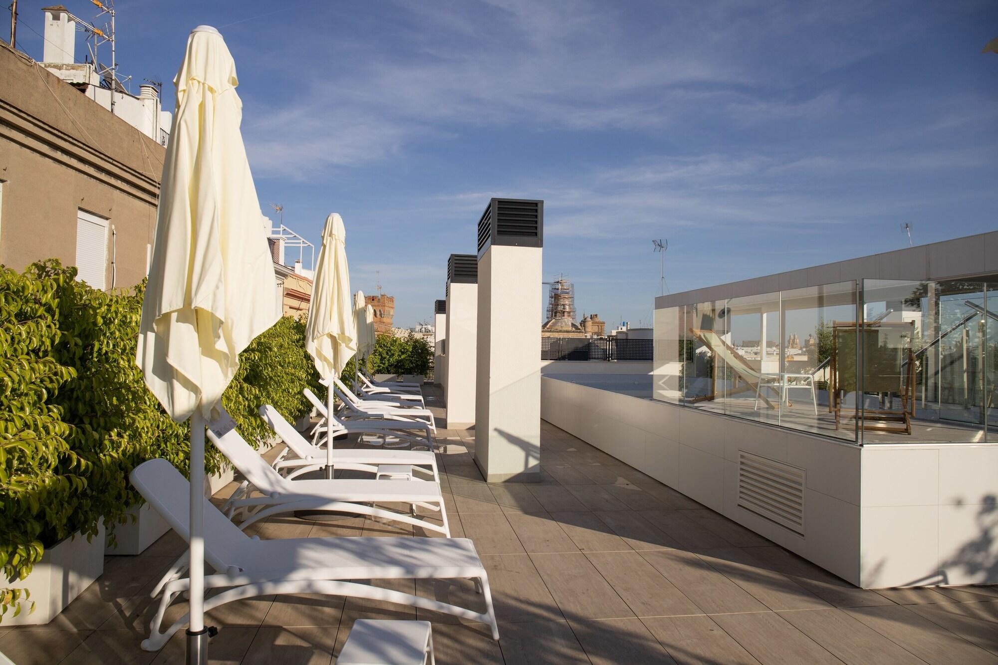 Equipamiento de Habitación nQn Aparts & Suites Sevilla