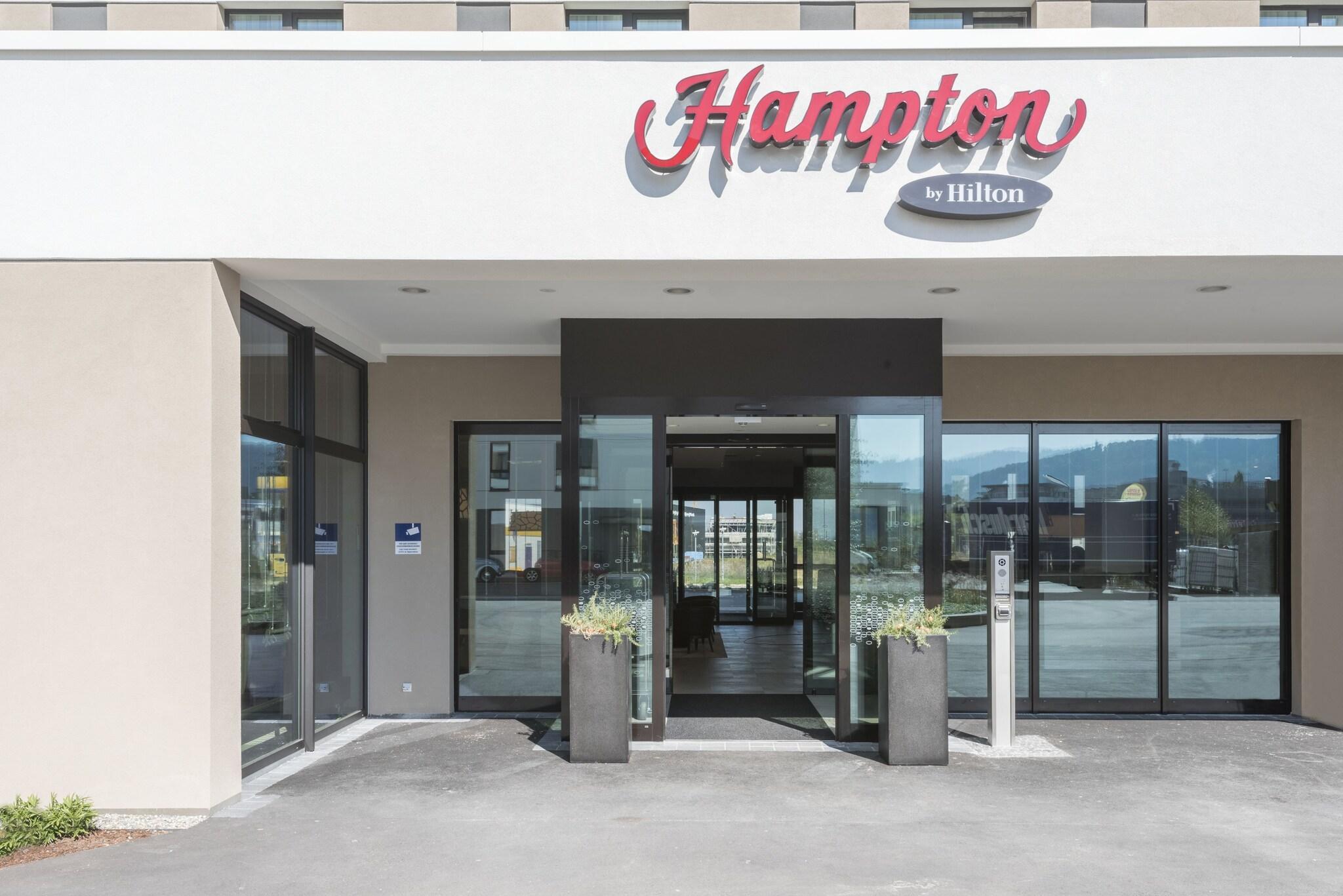 Vista Exterior Hampton by Hilton Freiburg