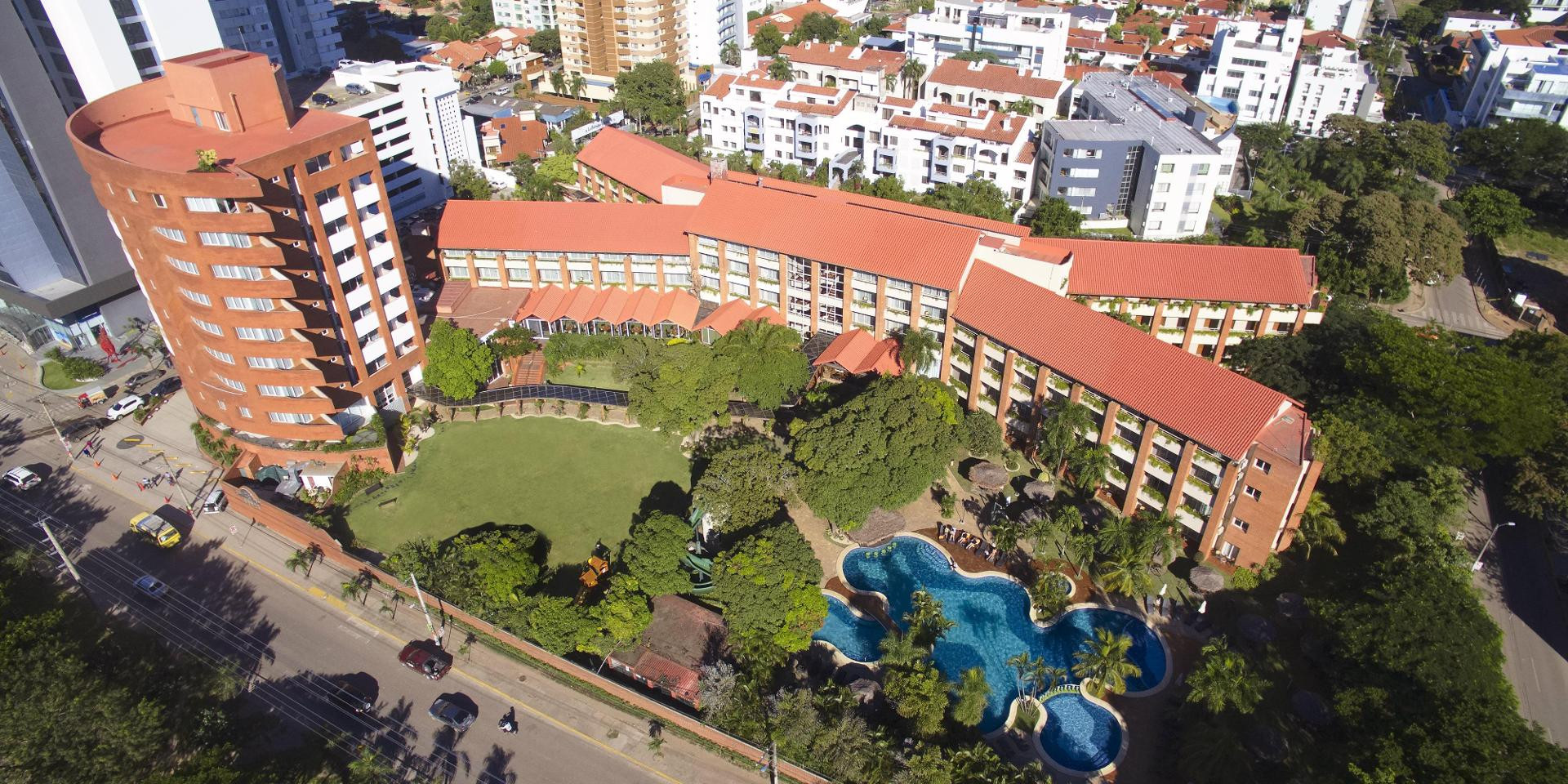 Vista Exterior Camino Real Hotel