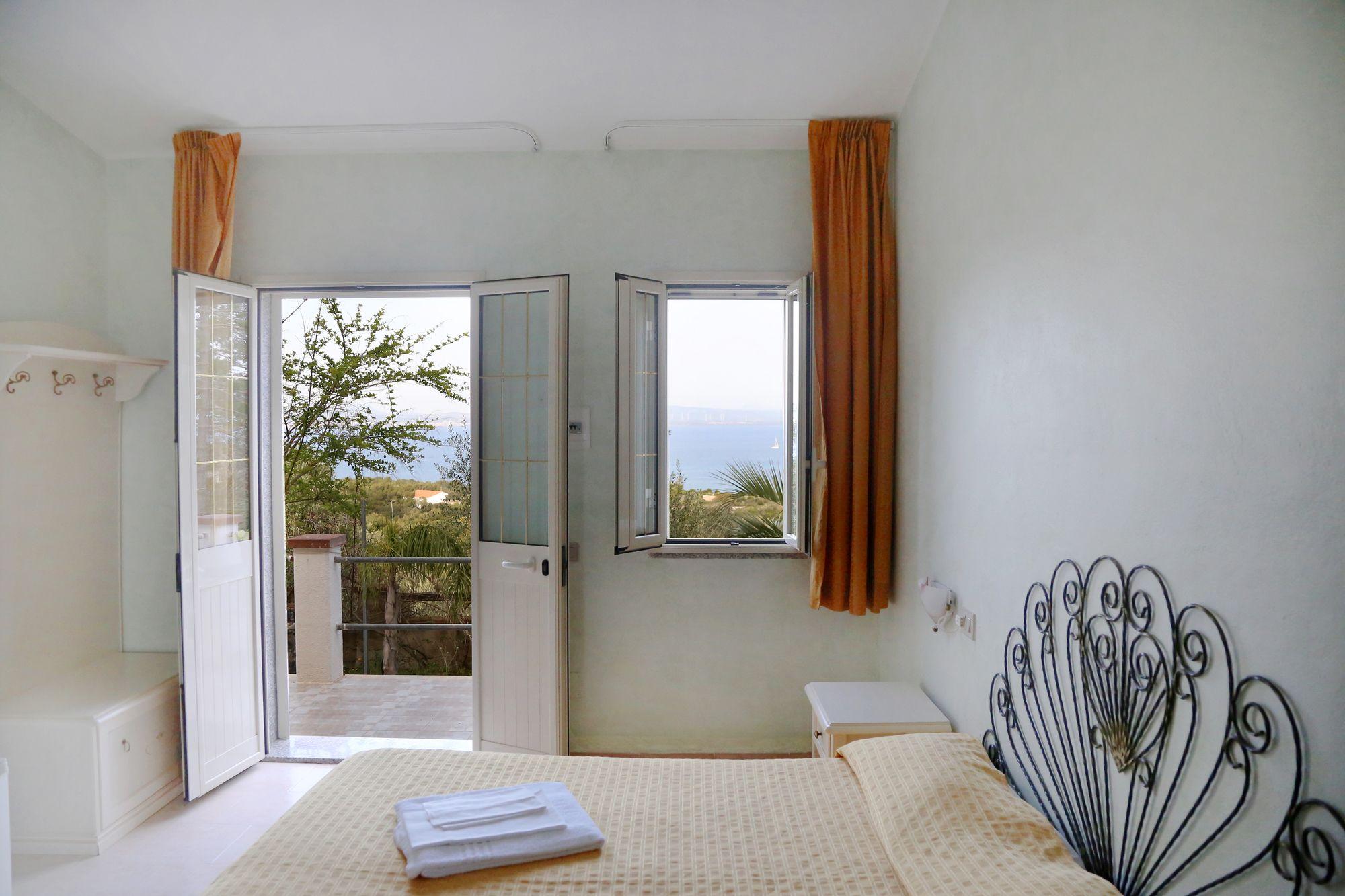 Varios Hotel Paola
