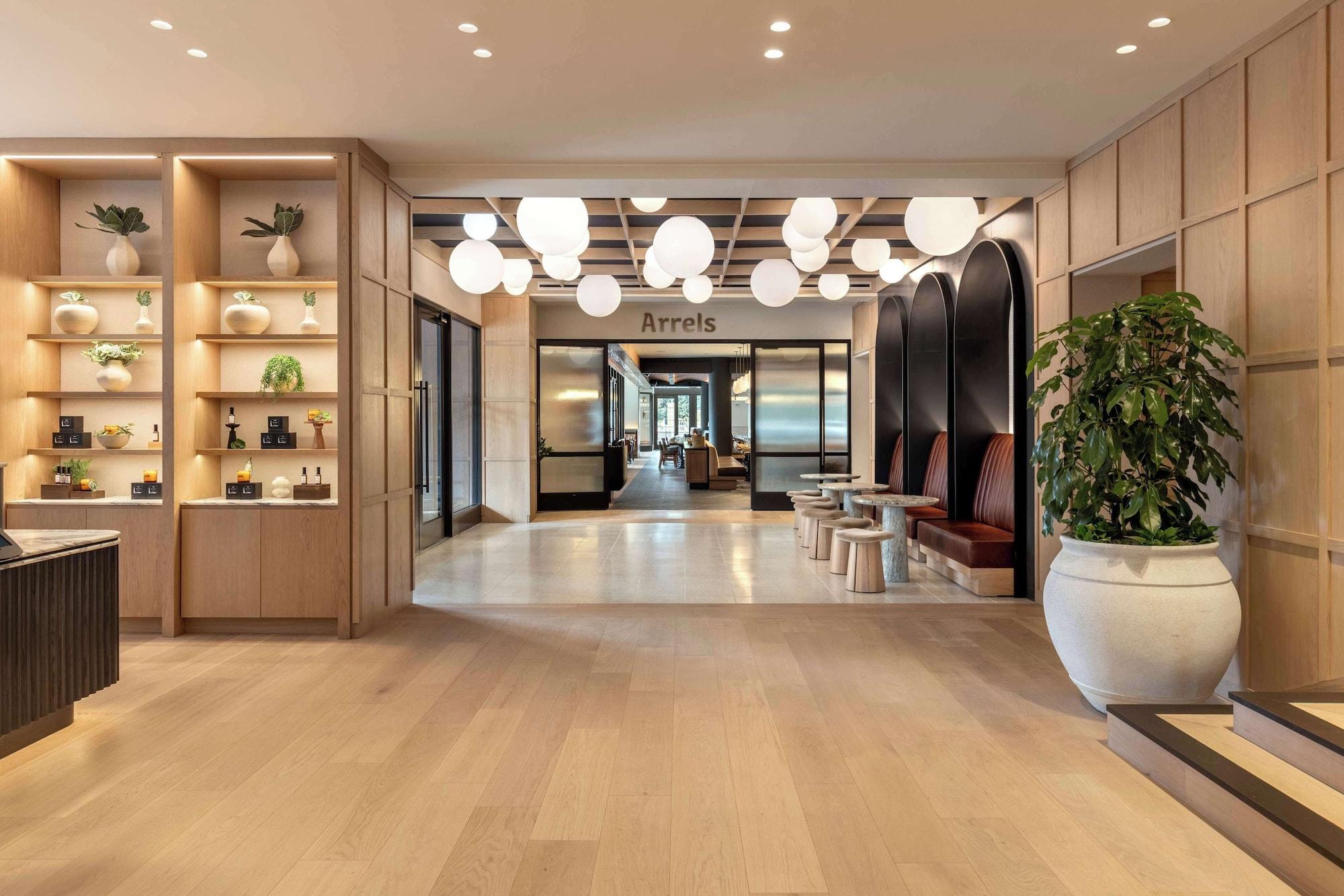 Vista Lobby Arlo Washington DC
