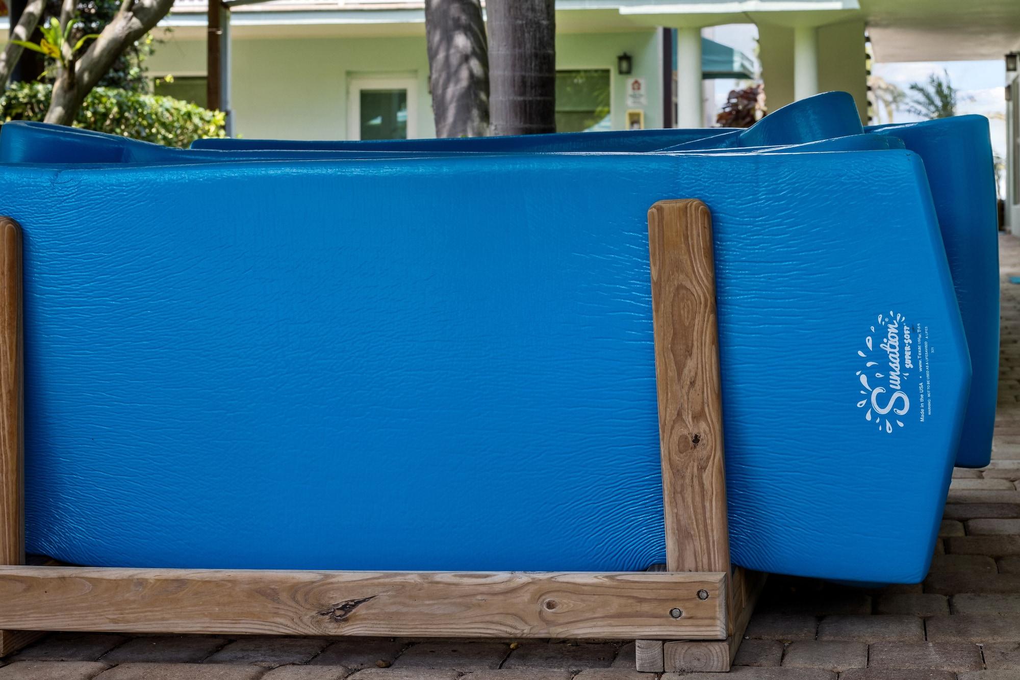 Vista Piscina Sun Dek Beach House