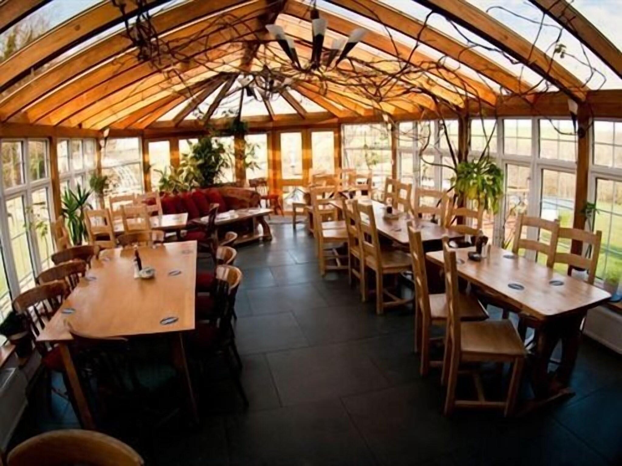 Vista Lobby The Crooked Inn