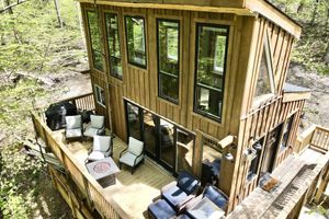 Alojamiento - Eagle Ridge Treehouse