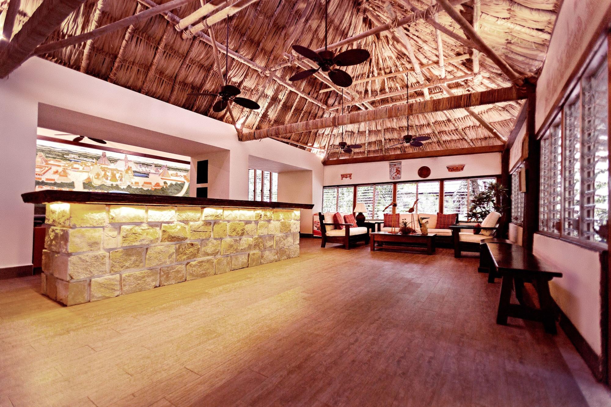 Vista Lobby Jungle Lodge Hotel