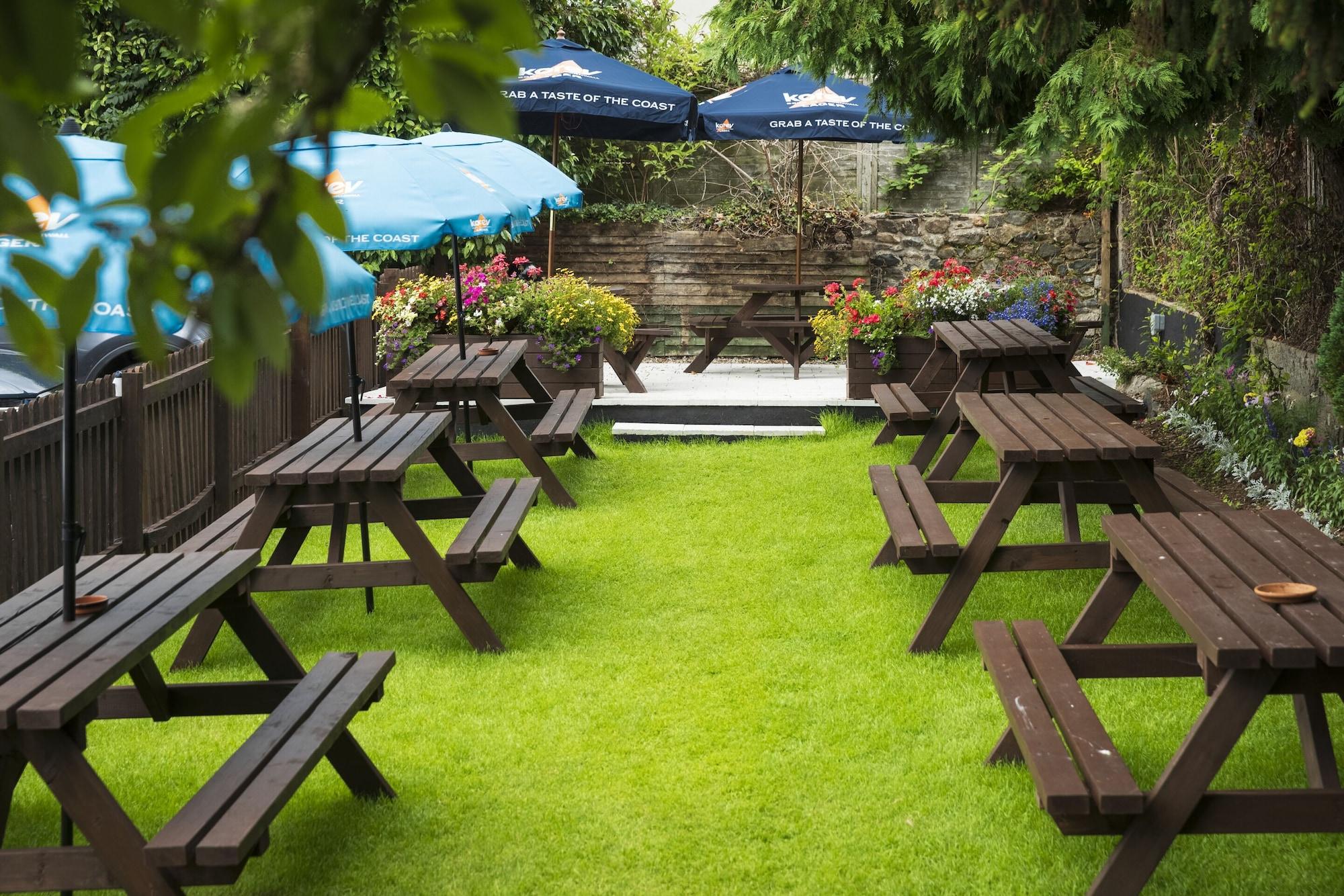 Vista Exterior Cromwell Arms