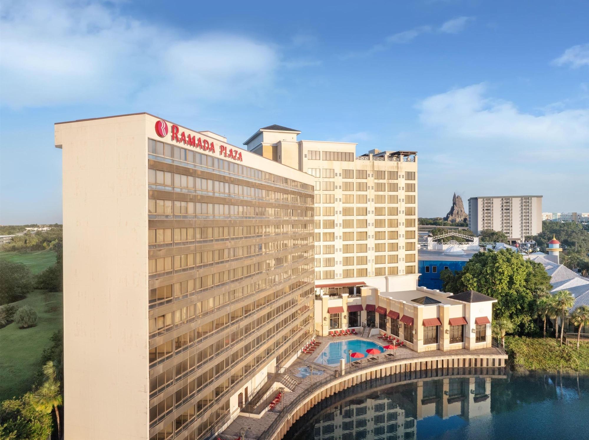 Vista Exterior Ramada Plaza Resort & Suites by Wyndham Orlando Intl Drive