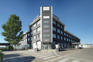 Alojamiento - Hotel Luze El Villa