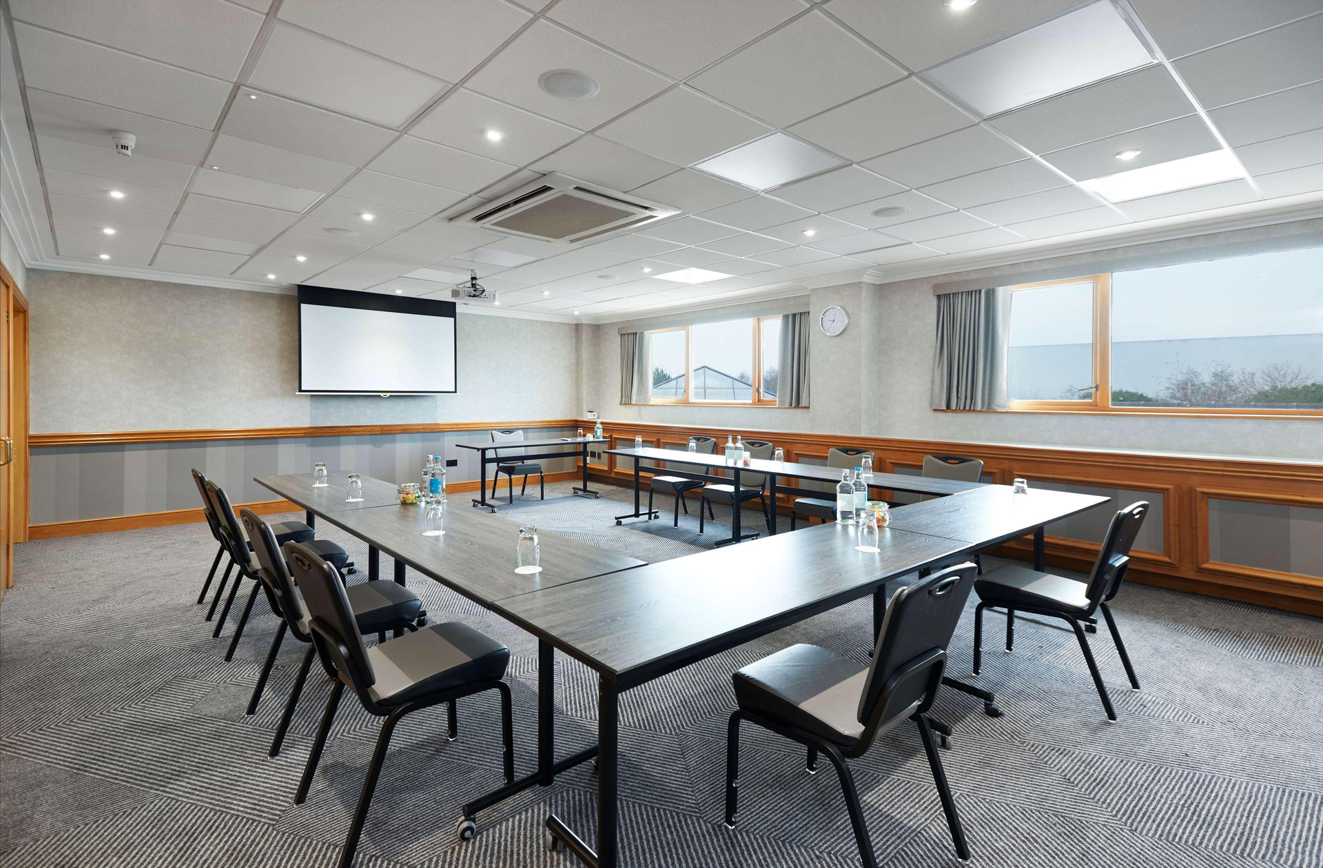 Vista Exterior Doubletree by Hilton Coventry
