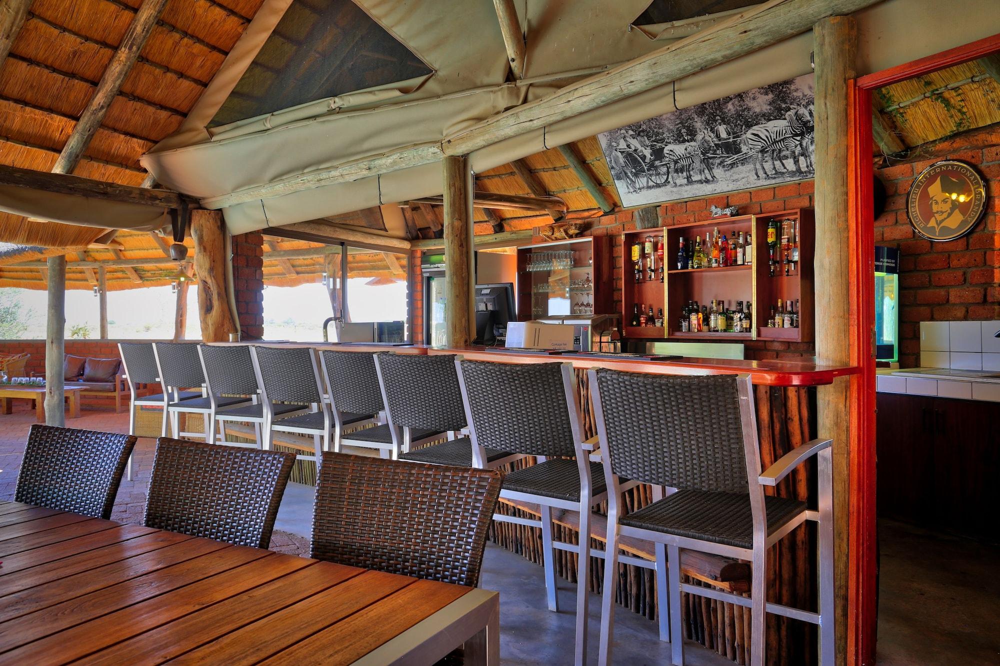 Bar/Salón Guest Farm Kiripotib
