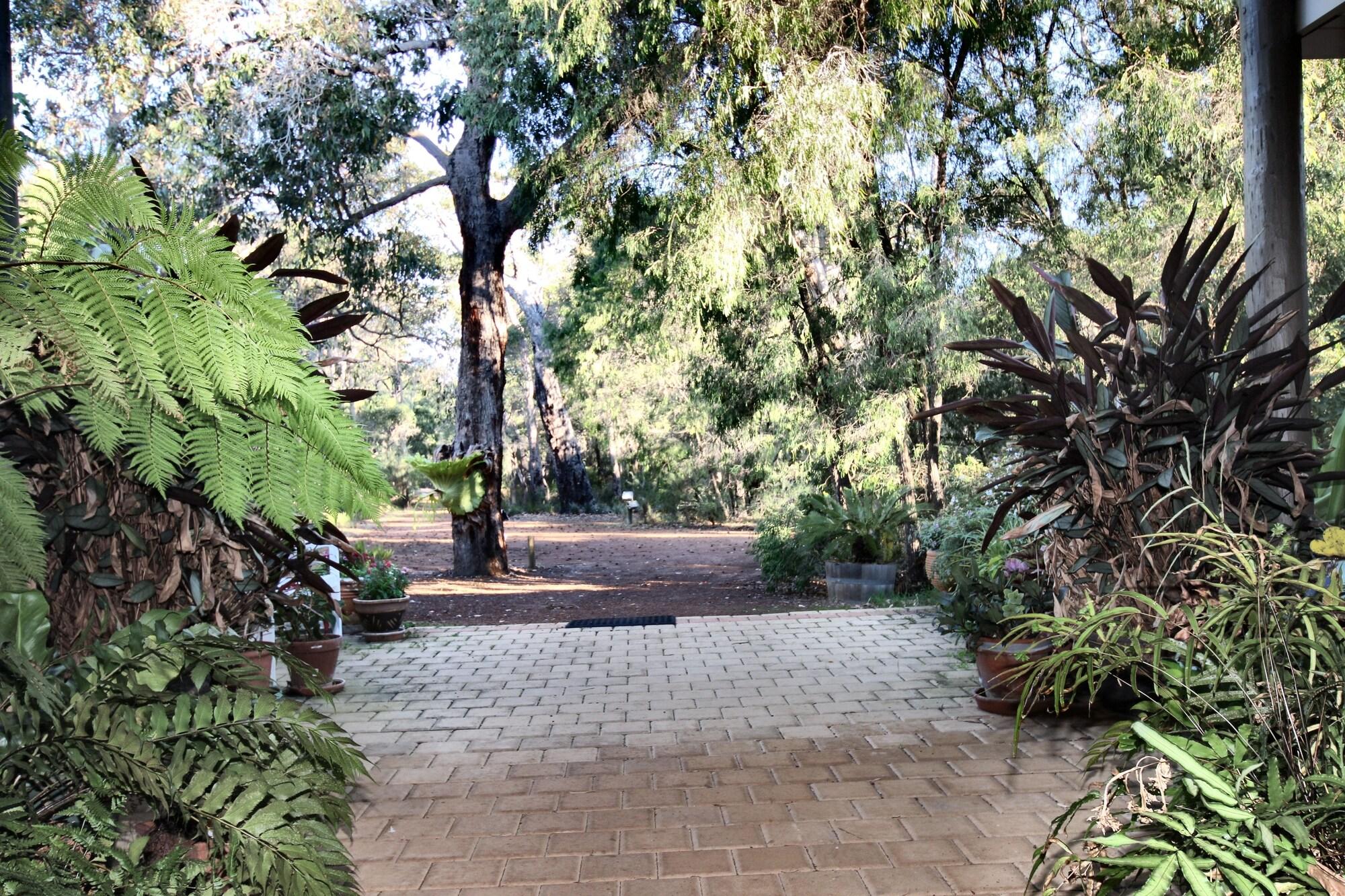 Varios Margaret River B&B