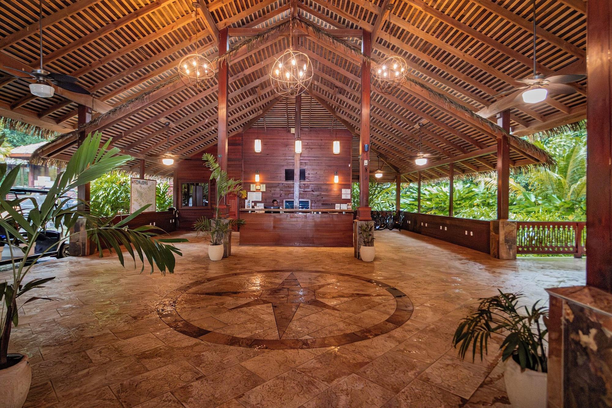 Vista Lobby Red Frog Beach Island Resort