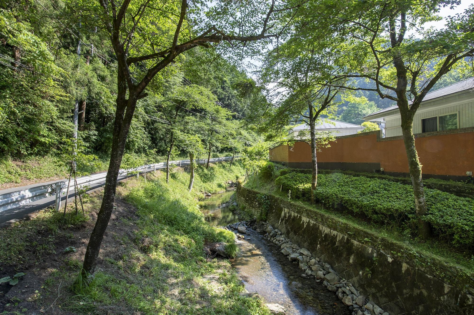 Comodidades del Alojamiento Hotel Takao Asile