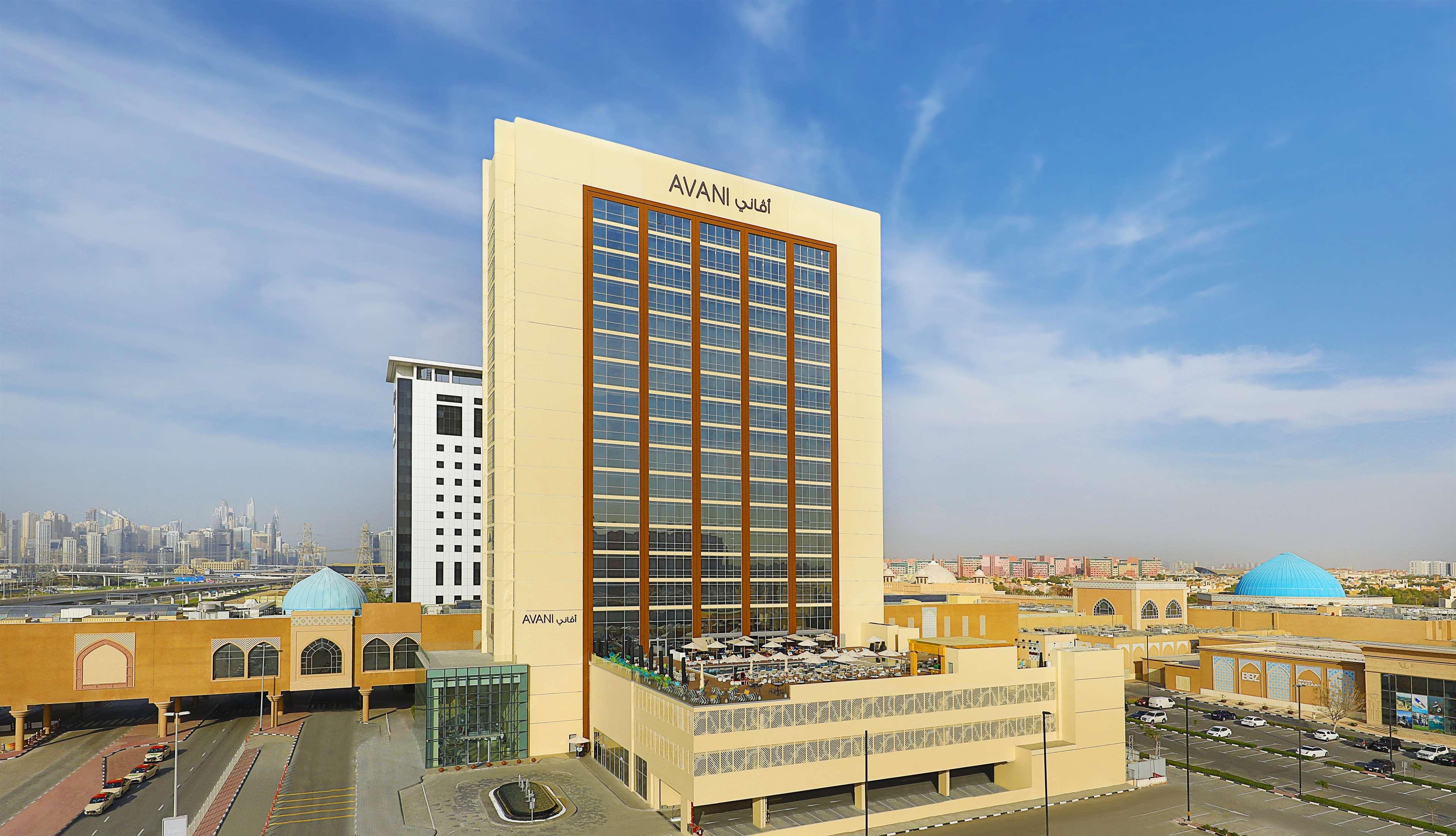 Vista da fachada Avani Ibn Battuta Dubai Hotel
