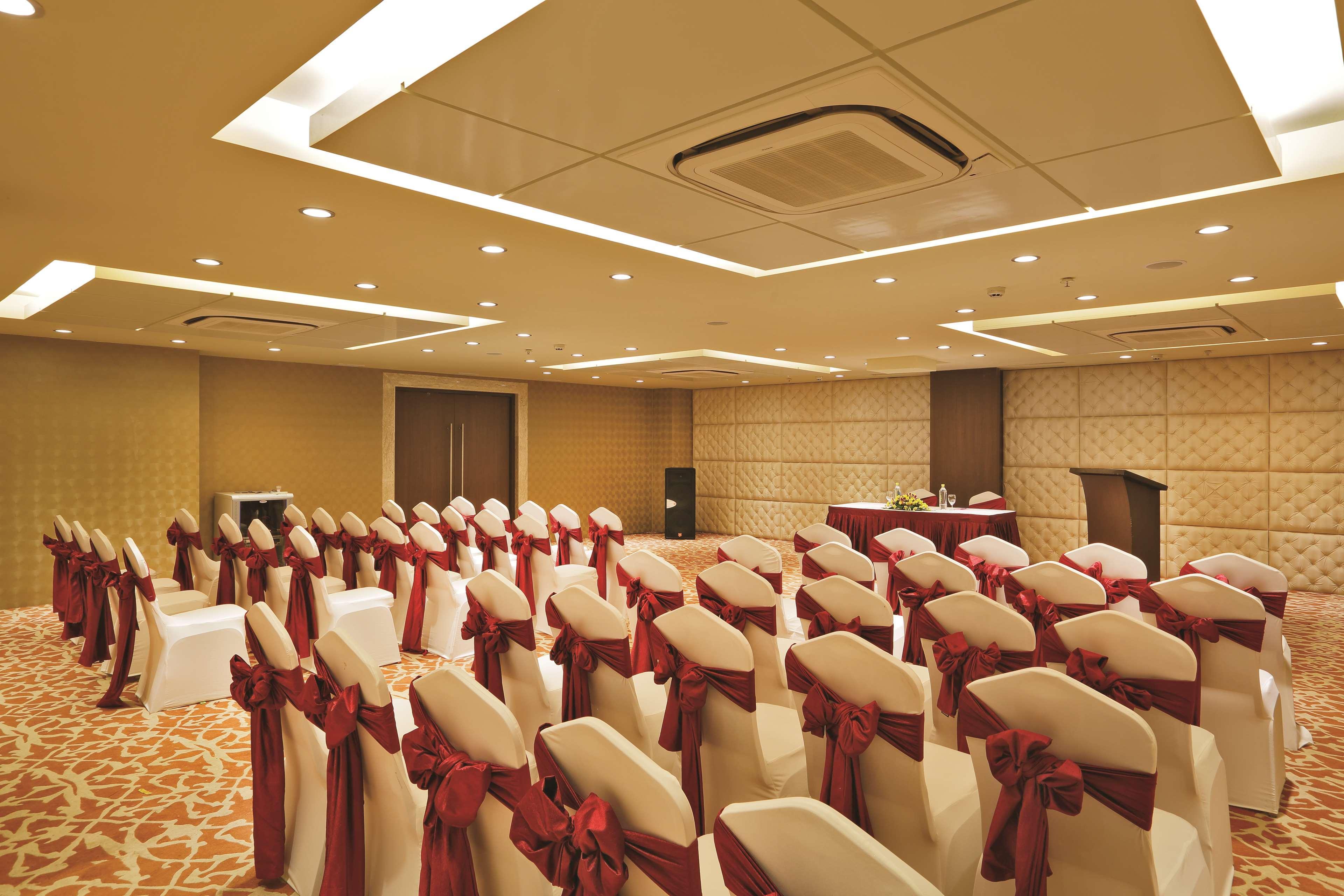Vista Exterior Country Inn & Suites by Radisson, Goa Panjim