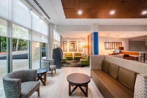 Alojamiento - Holiday Inn Express & Suites Atlanta Airport NE - Hapeville  by IHG