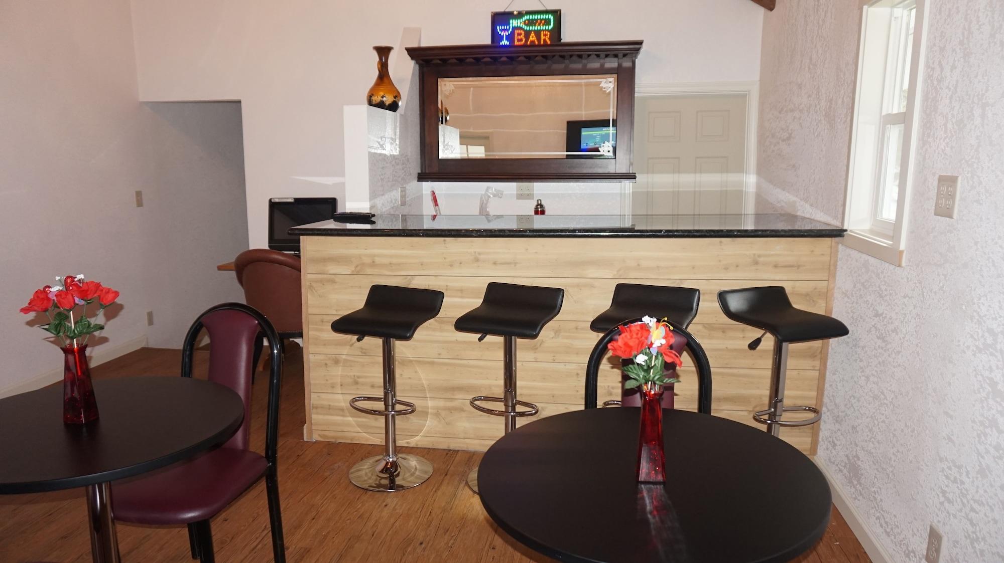 Bar/Salón Eagle Crater Lake Inn