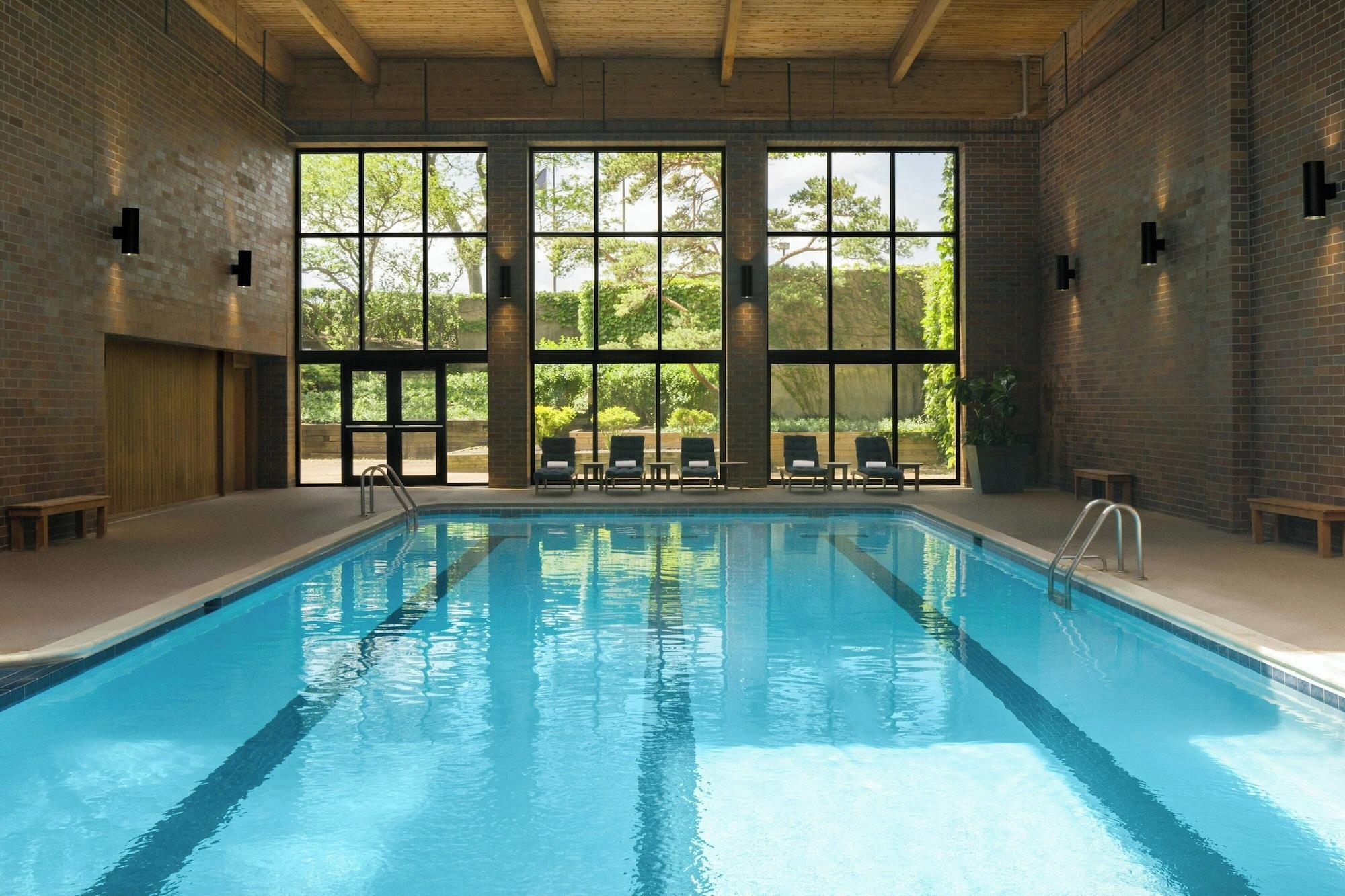 Vista Piscina The Westin Chicago Northwest