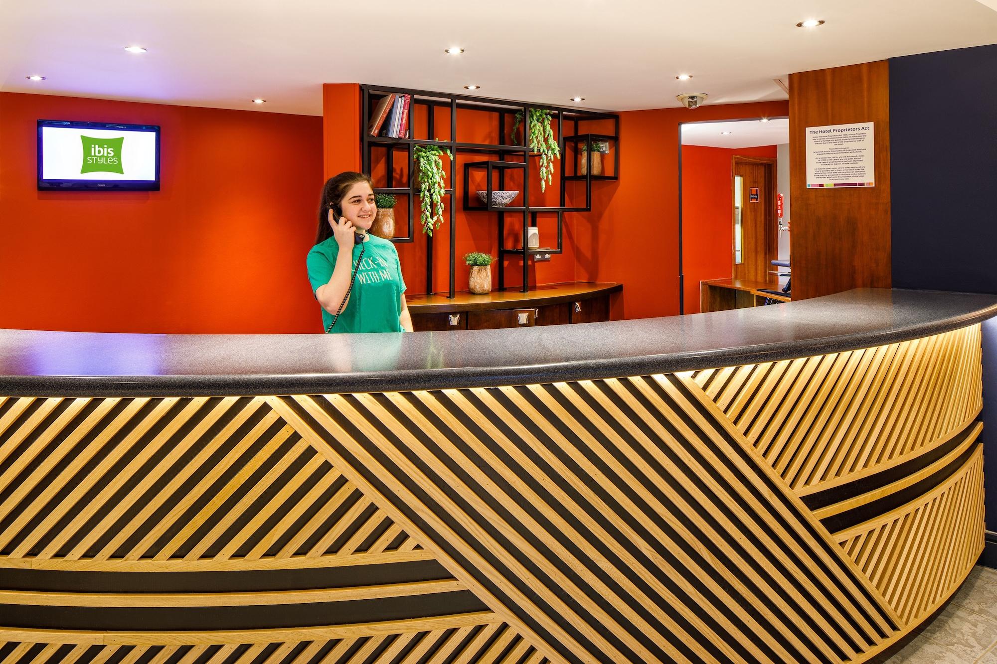 Vista Lobby ibis Styles Birmingham Centre