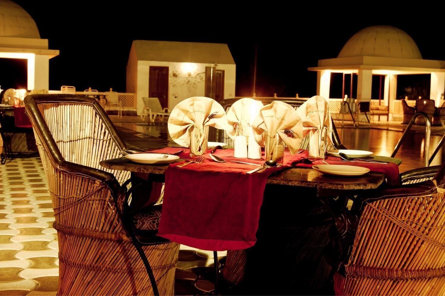 Restaurant Mirvana Nature Resort and Camp