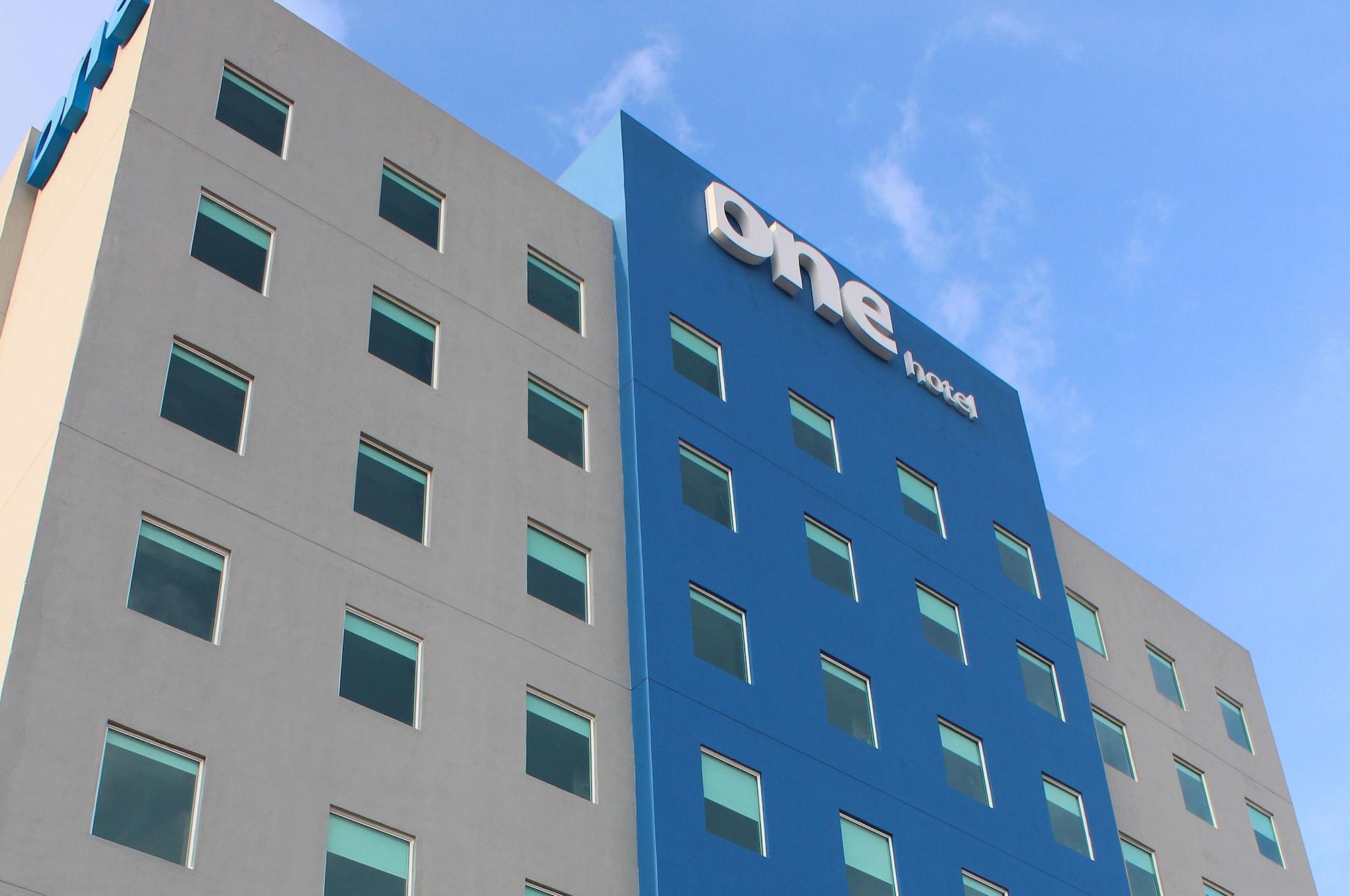 Vista Exterior One Leon Poliforum