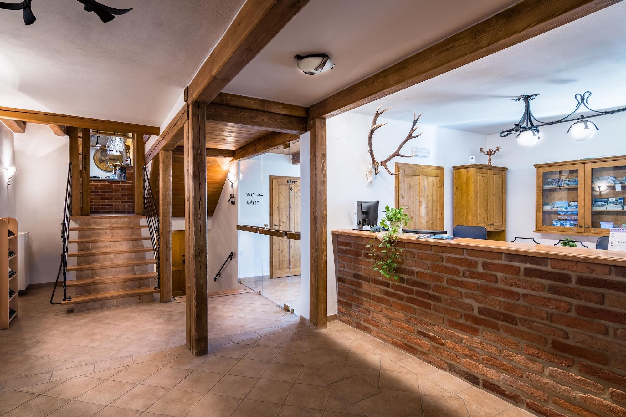 Vista Lobby Holzberg