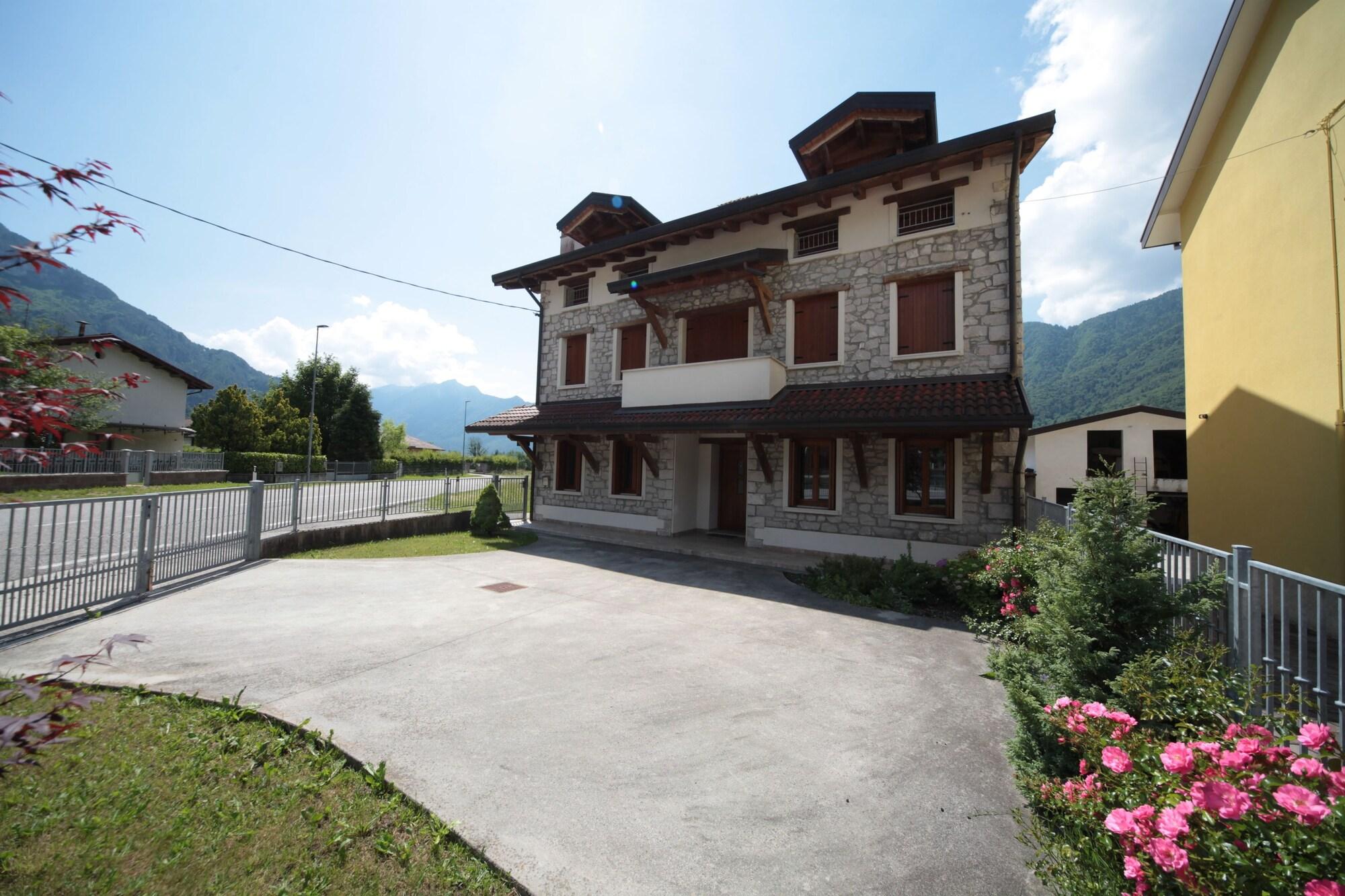 Vista Exterior Albergo Diffuso Valcellina Val Vajont in Cimolais