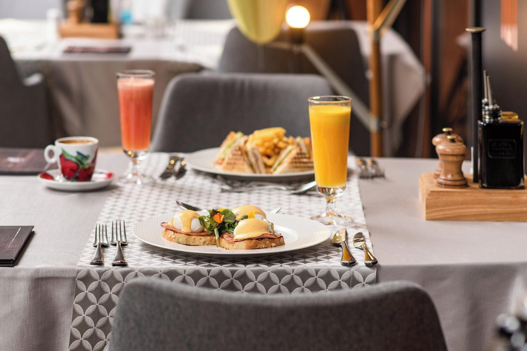 Restaurant Crowne Plaza Podgorica by IHG