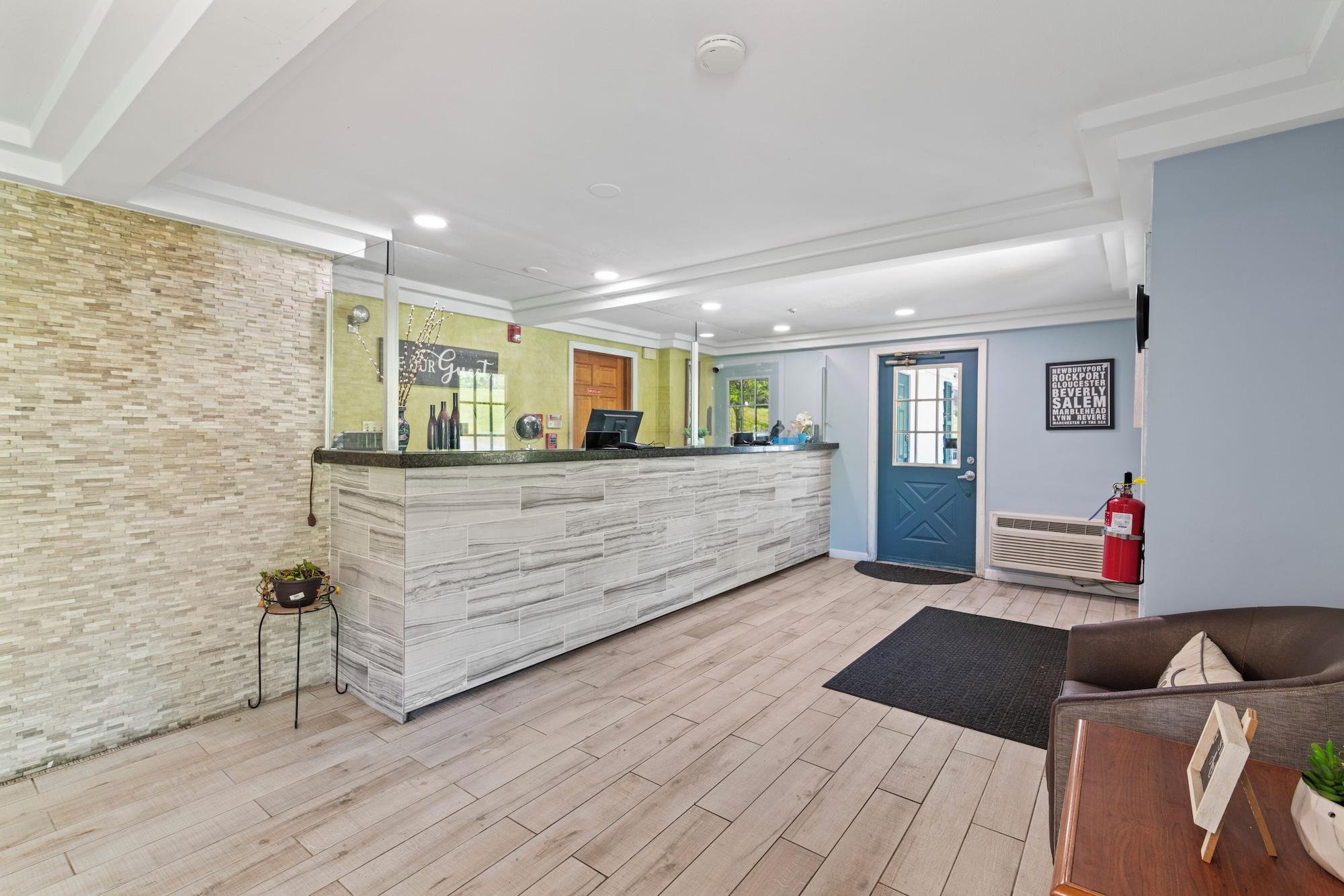 Vista Lobby Knights Inn Danvers