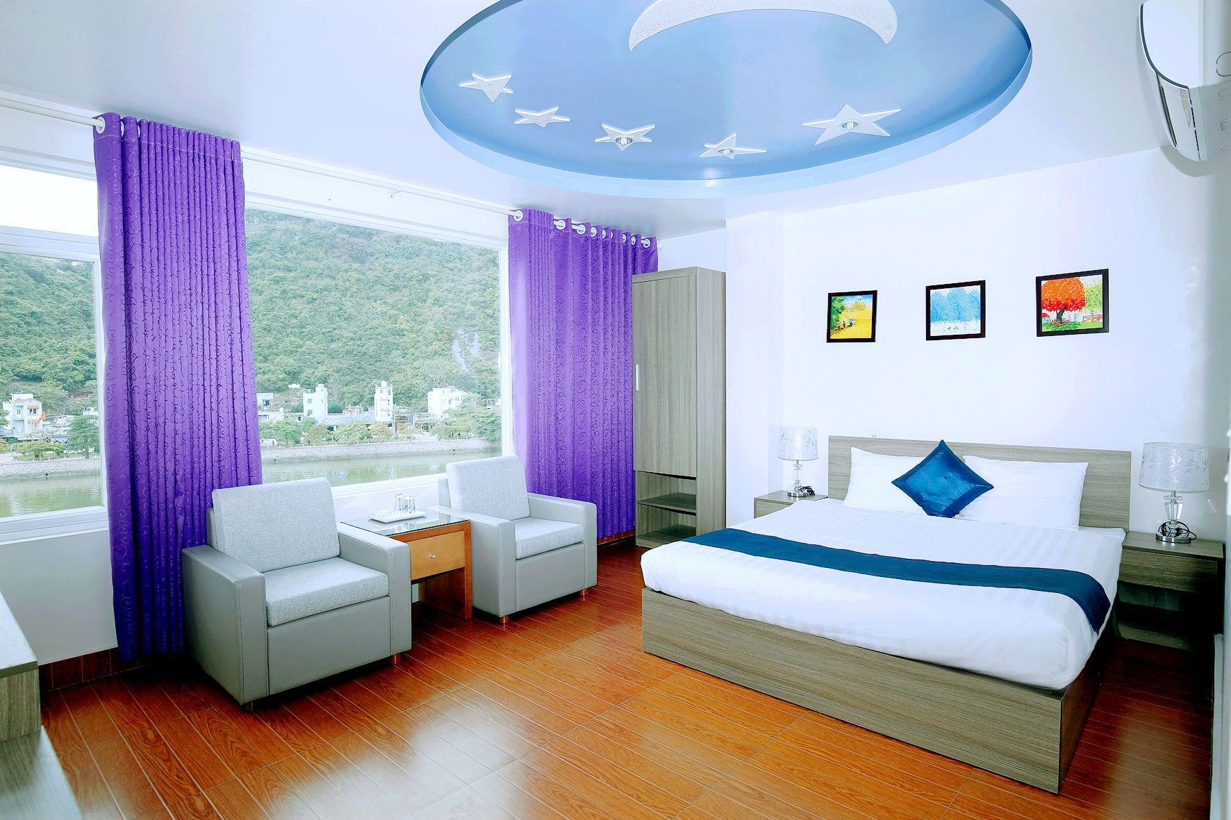 Varios Cat Ba Central Hotel II - Hostel