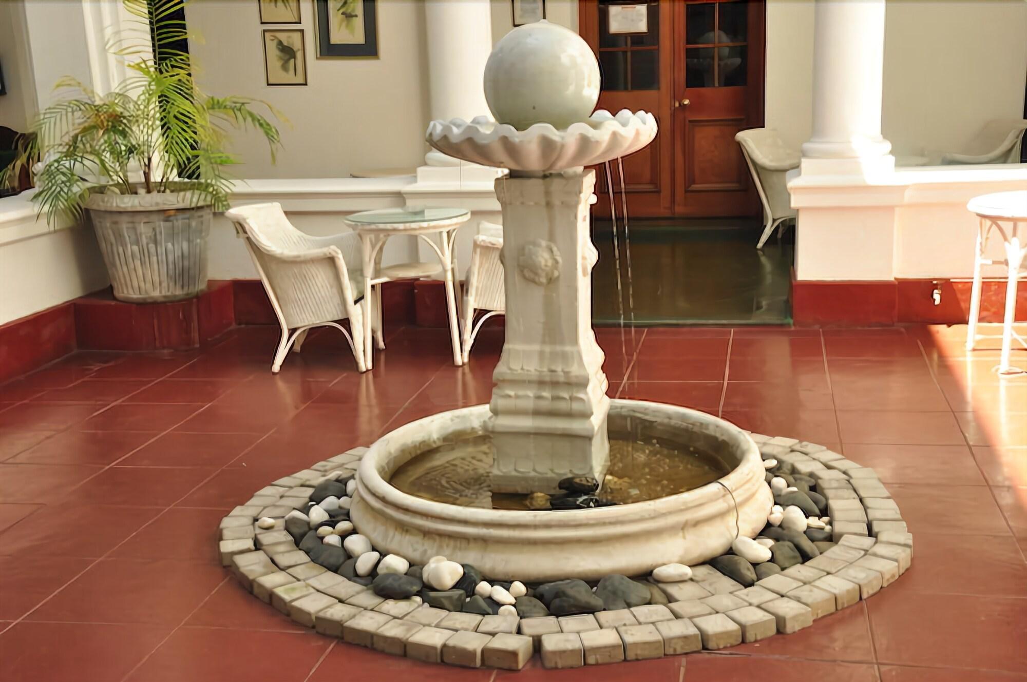 Vista Exterior The Bulawayo Club