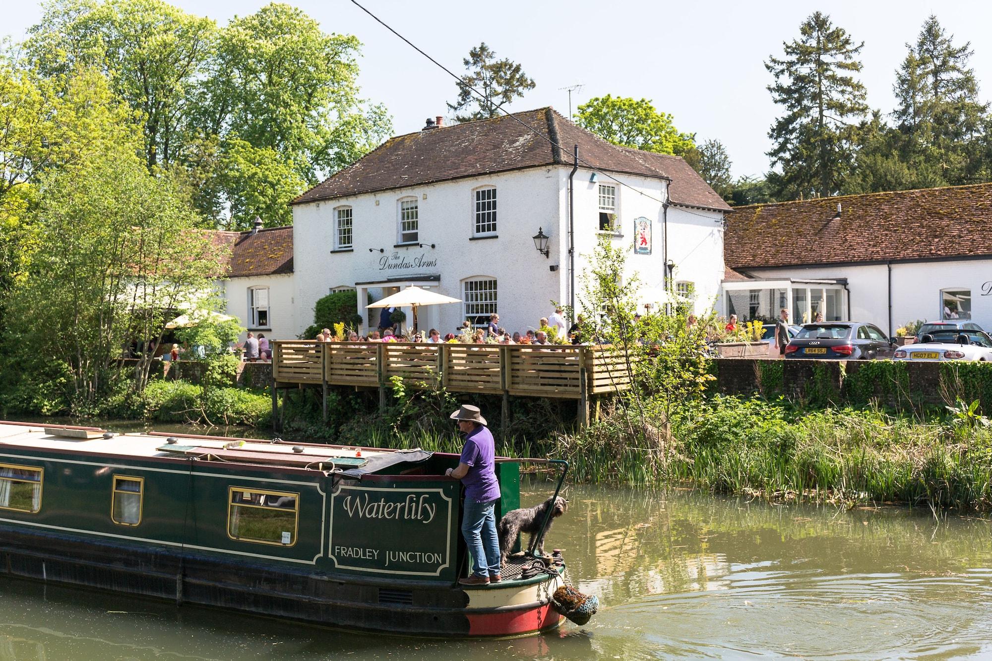 Varios The Dundas Arms