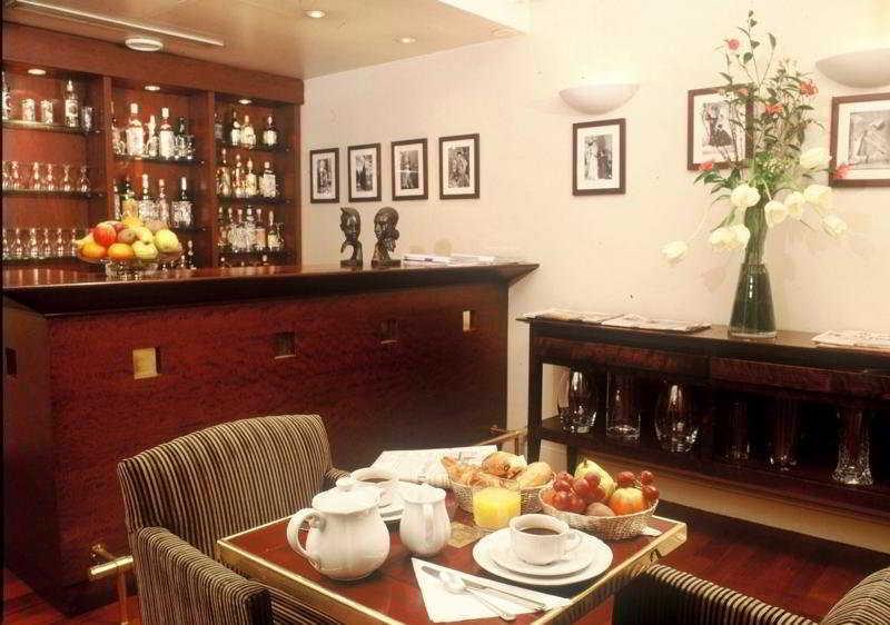 Bar/Salón Golden Tulip Washington Opéra