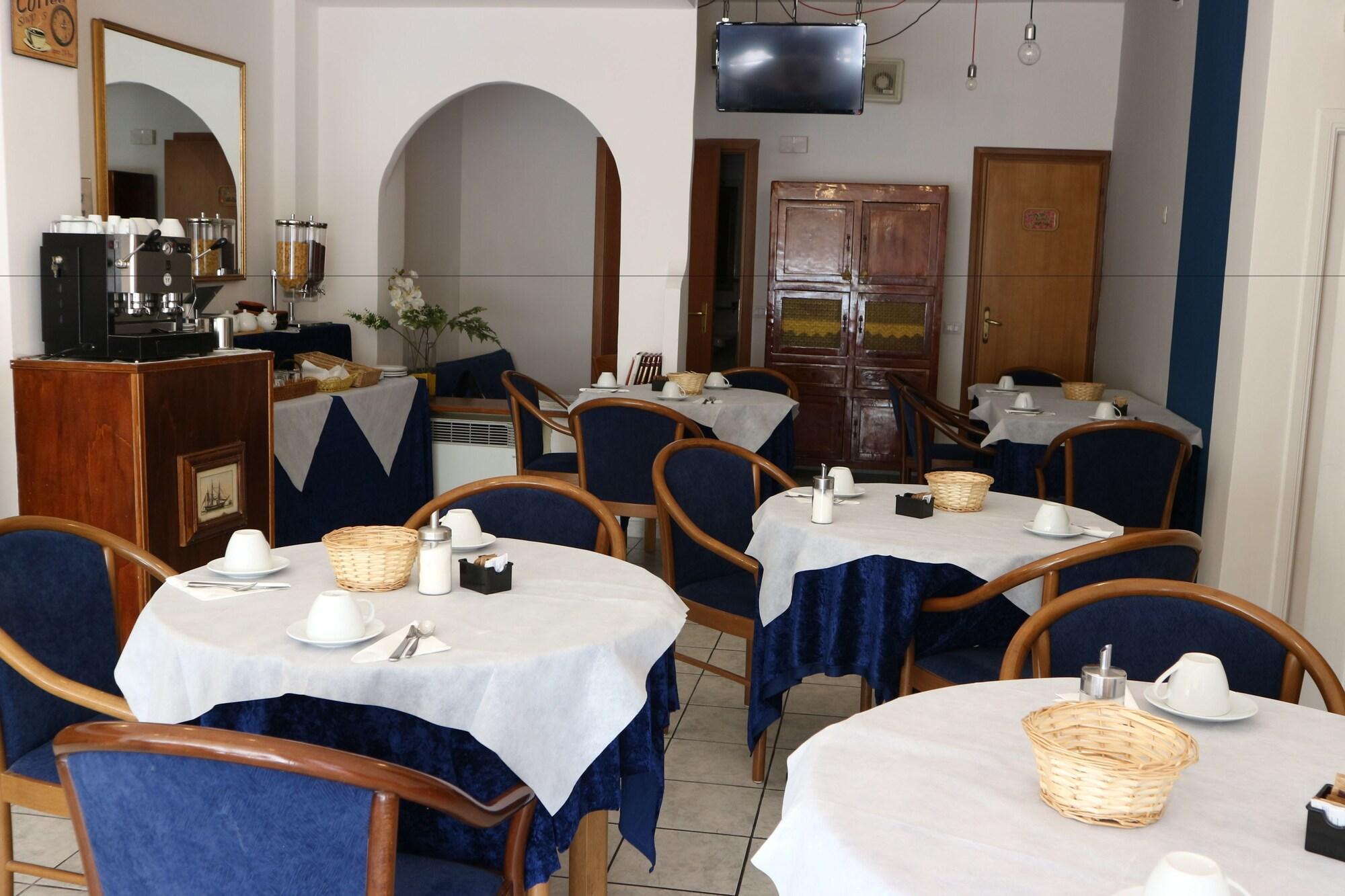 Bar/Salón Hotel Viterbo Inn