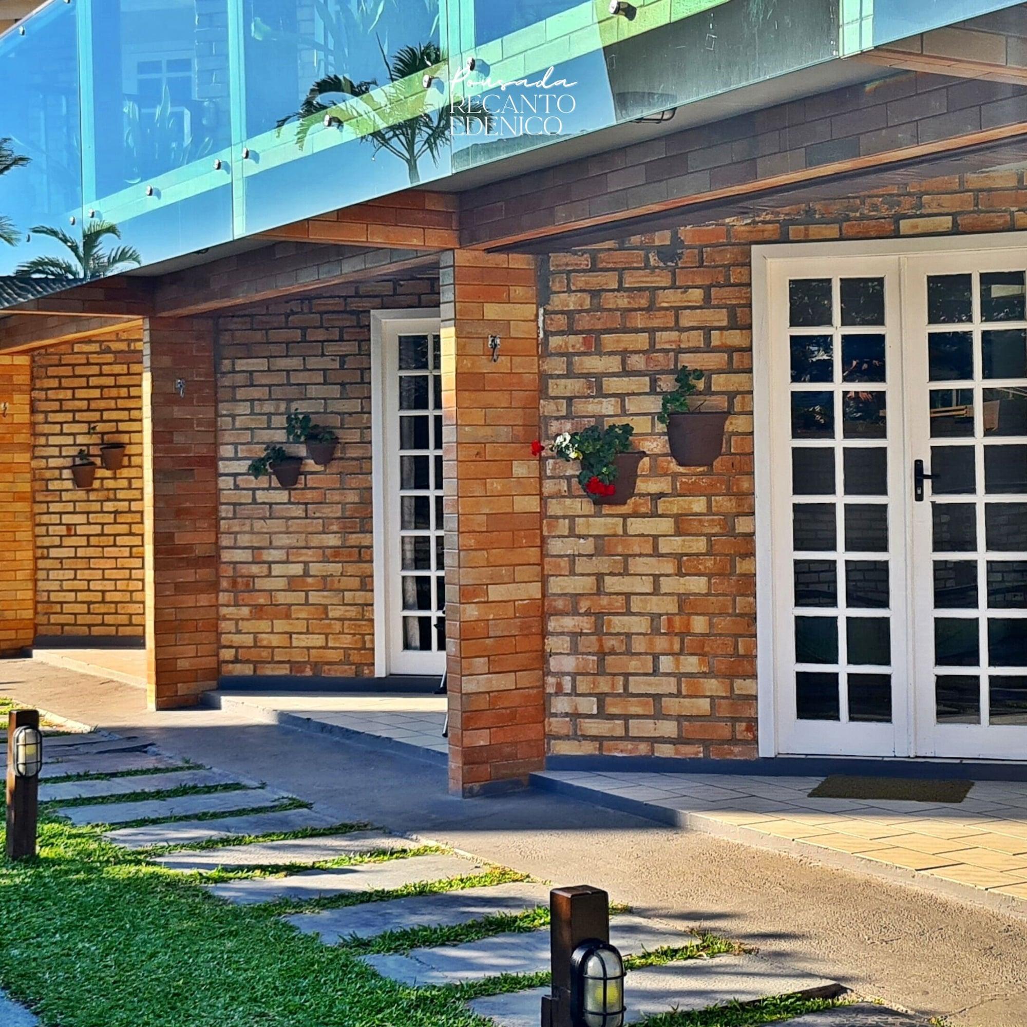 Vista Exterior Pousada Recanto Edenico LTDA