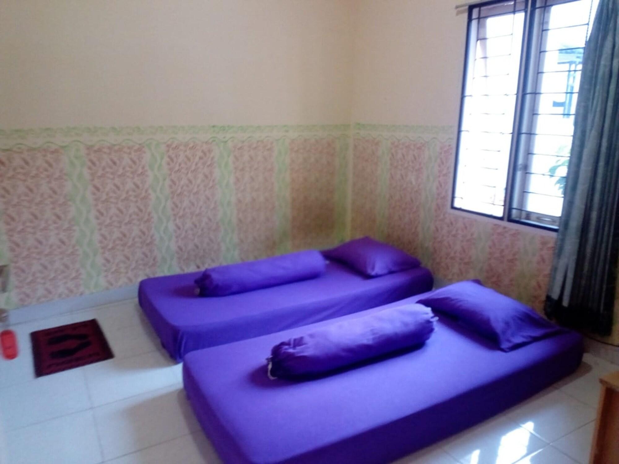 Varios Dedy Kost