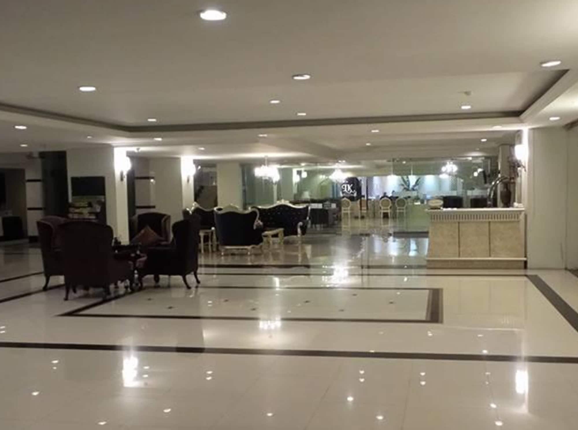 Vista Lobby LK Legend