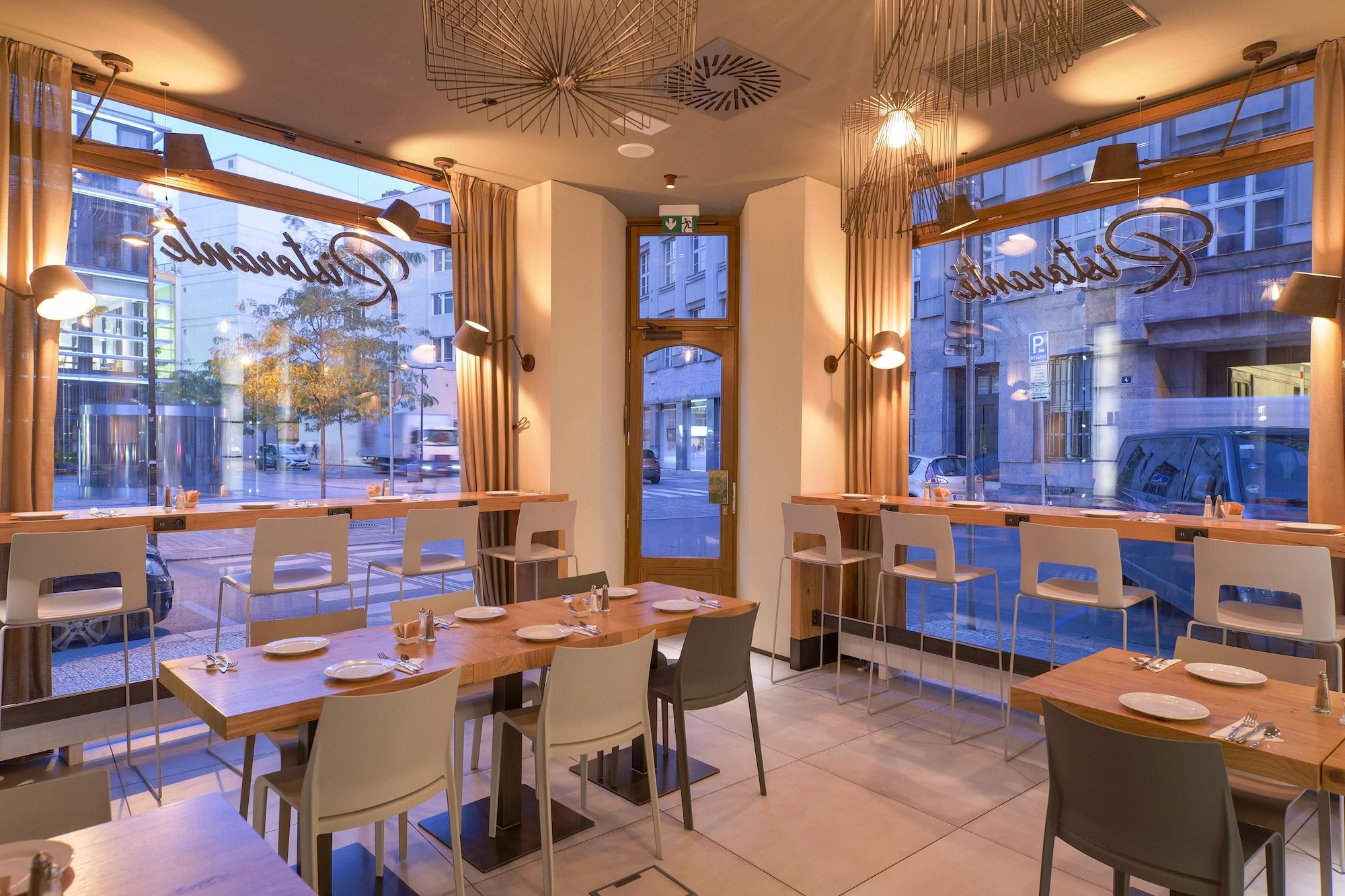 Restaurant Golden Crown