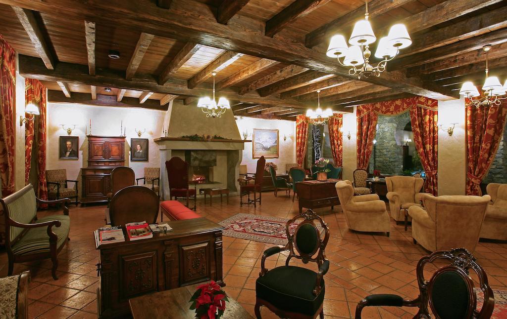 Vista Lobby Relais Mont Blanc Hotel & SPA