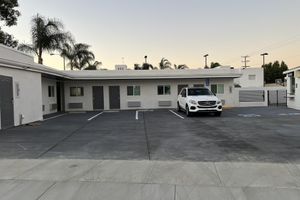 Alojamiento - ERTH INN by AGA Bell Gardens