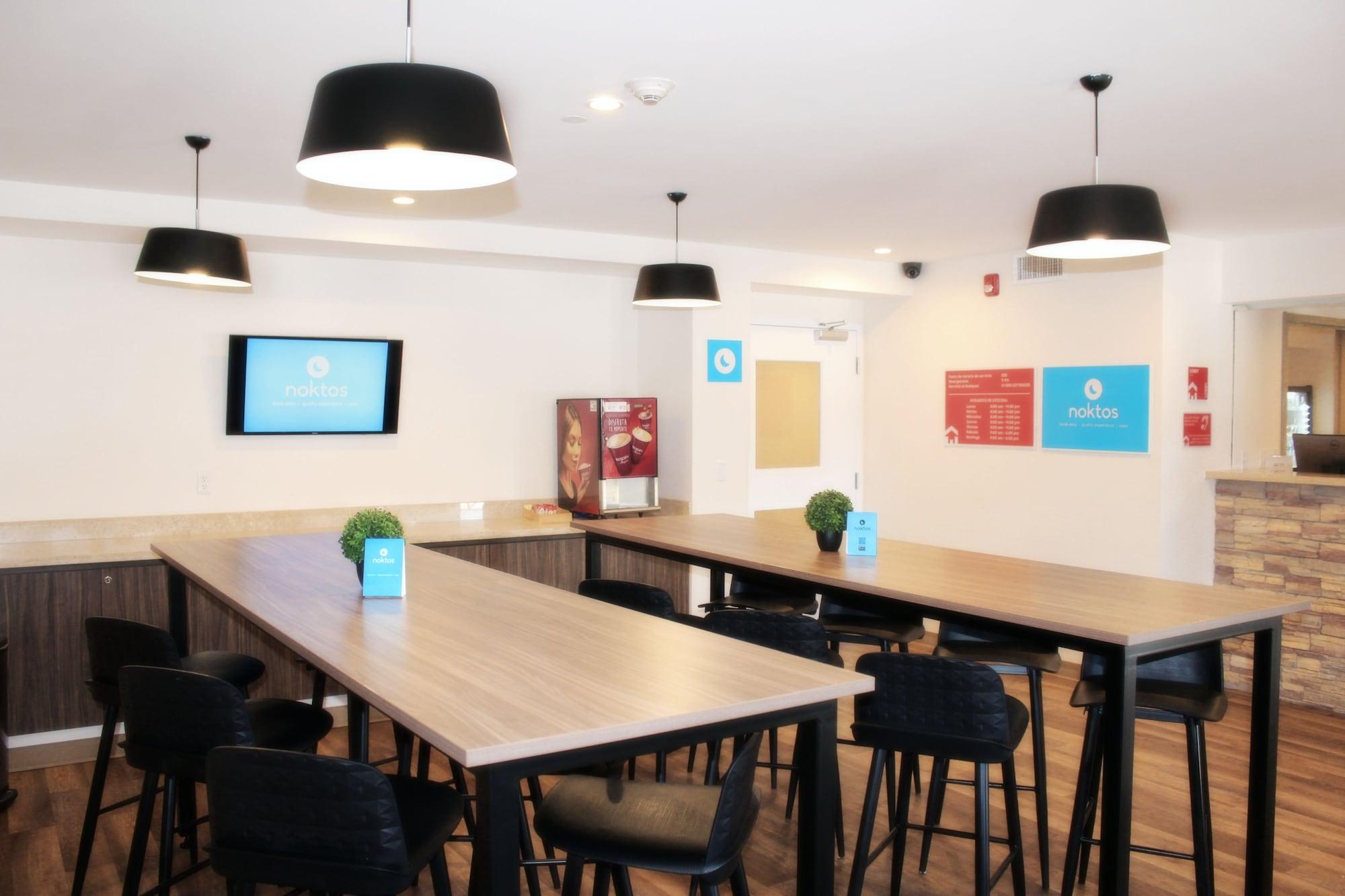 Restaurant NOKTOS Extended Celaya