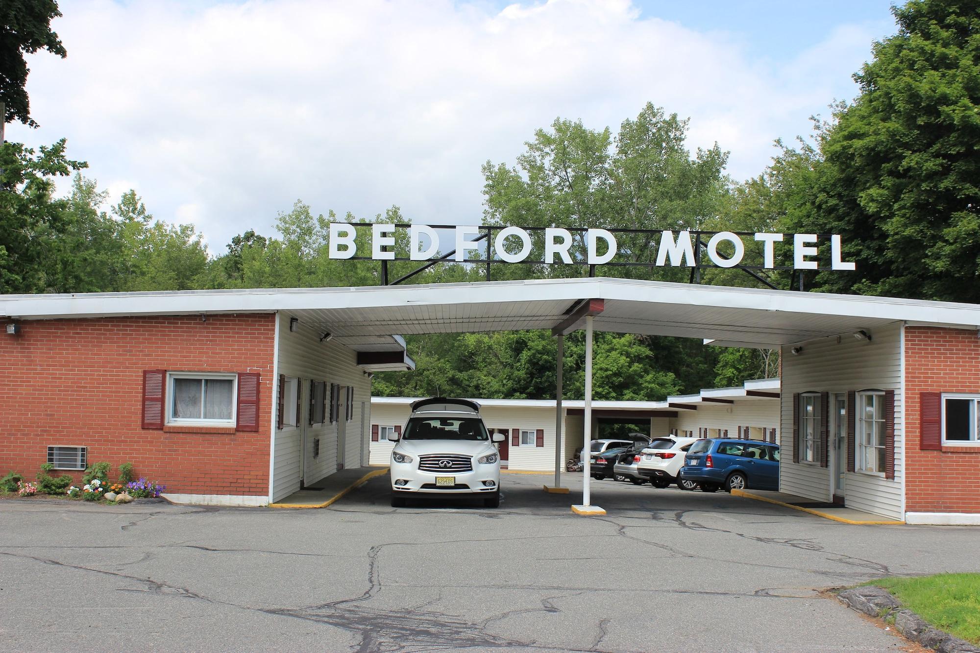 Vista Exterior Bedford Motel