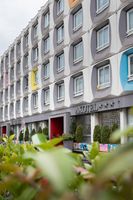 Alojamiento - Chromatics Hotel & Restaurant The Hill Club by happyculture