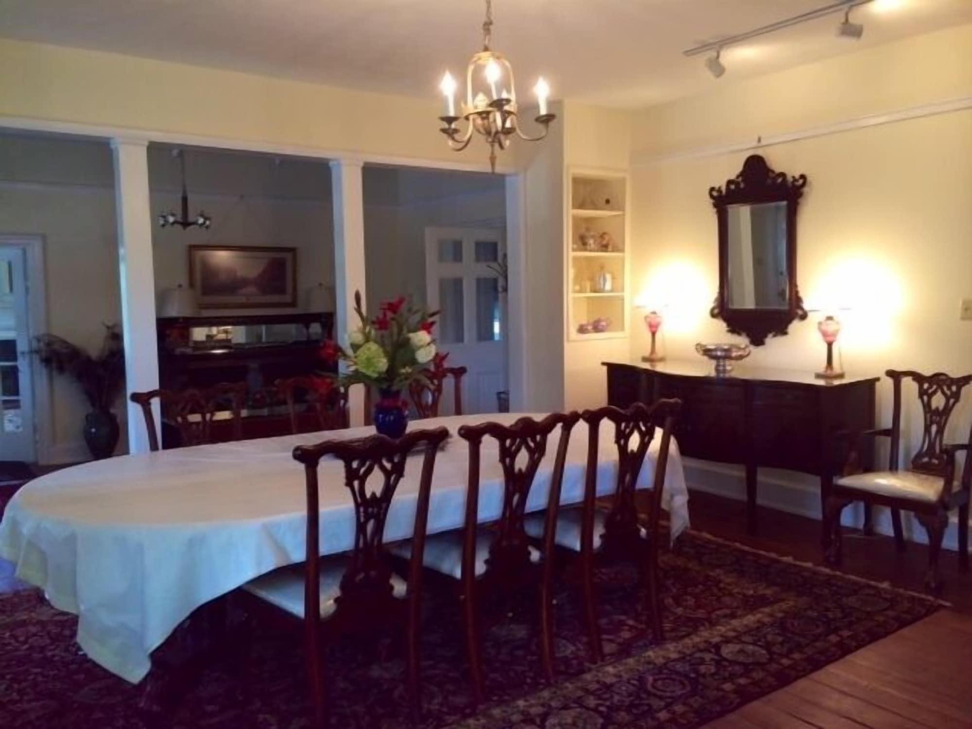 Restaurant Maysville Manor Bed & Breakfast