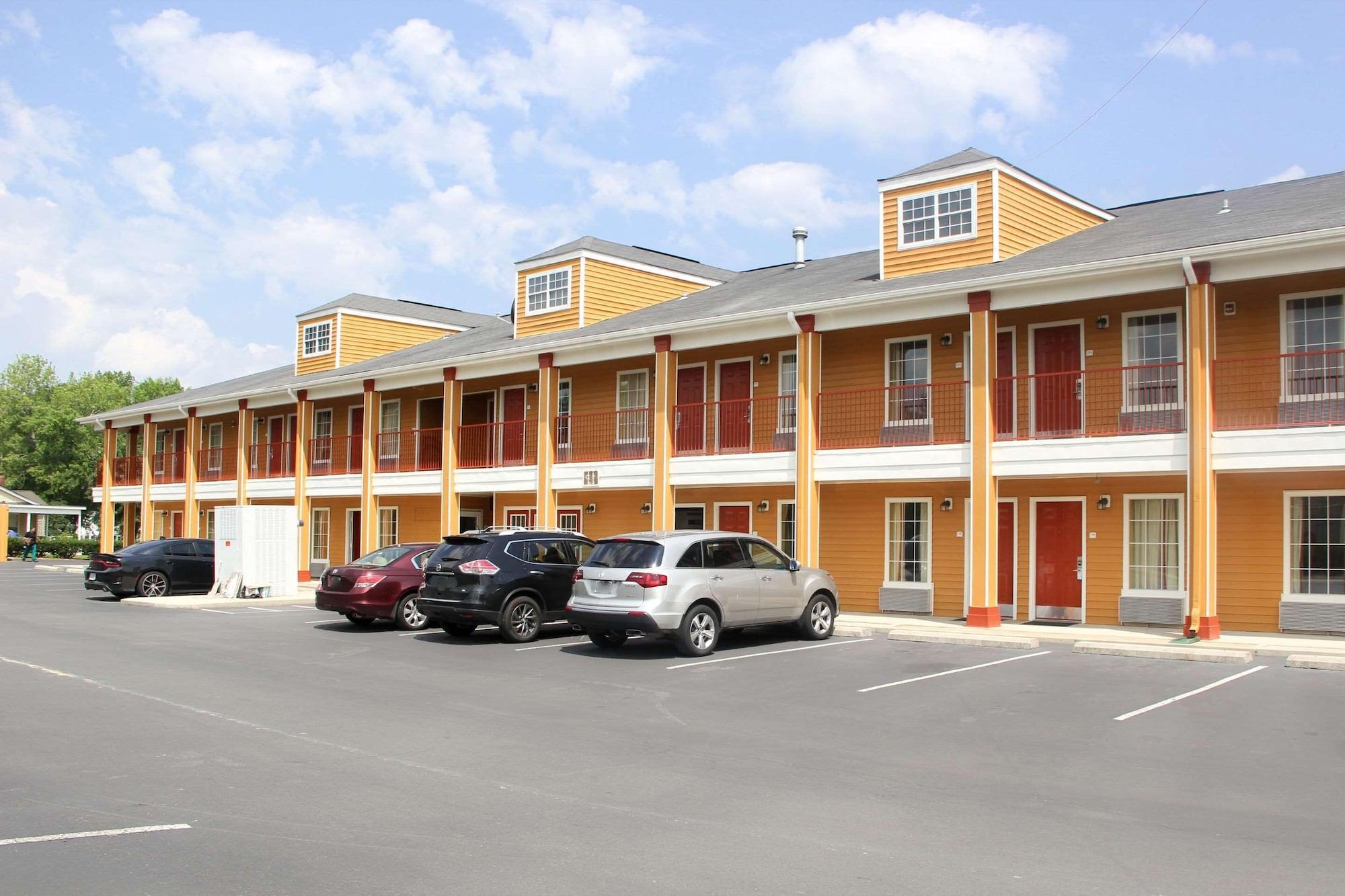 Vista Exterior Quality Inn Albertville US 431
