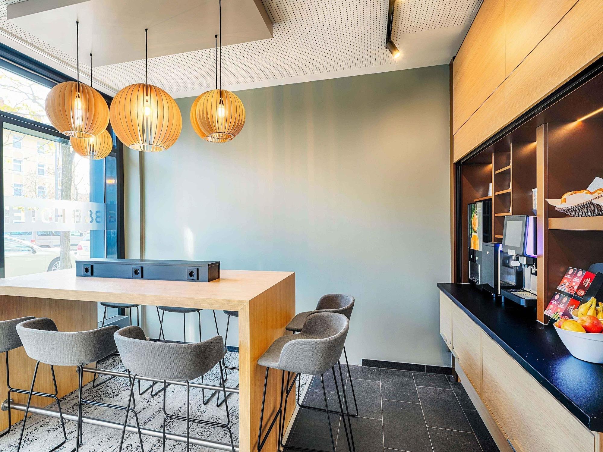 Restaurant B&B Hotel München-Moosach